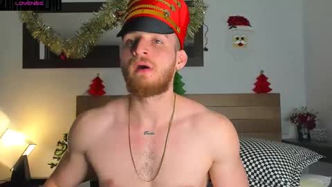 Snapshot of greeneyes_col chatting on December 2024 02:42:02 AM Juan online show from December 2024 02:42:02 AM