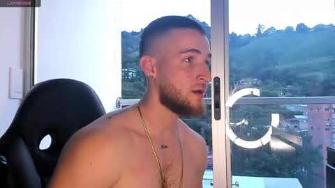 Snapshot of greeneyes_col chatting on January 2025 10:51:02 PM Juan online show from January 2025 10:51:02 PM