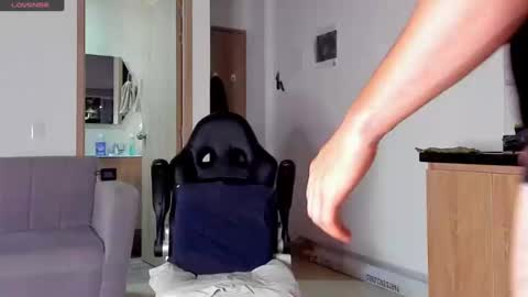 Snapshot of greeneyes_col chatting on February 2025 03:33:01 AM Juan online show from February 2025 03:33:01 AM