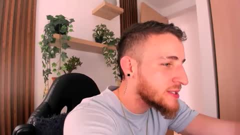 Snapshot of greeneyes_col chatting on November 2025 08:52:01 PM Juan online show from November 2025 08:52:01 PM