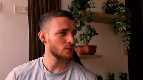 Snapshot of greeneyes_col chatting on November 2025 03:45:01 PM Juan online show from November 2025 03:45:01 PM