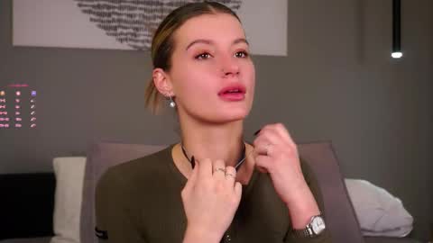 Snapshot of greengazon chatting on December 2025 01:27:01 PM Kelly online show from December 2025 01:27:01 PM