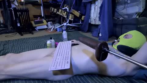 Snapshot of gregbball1 chatting on September 2025 09:53:01 PM electrogee1 online show from September 2025 09:53:01 PM