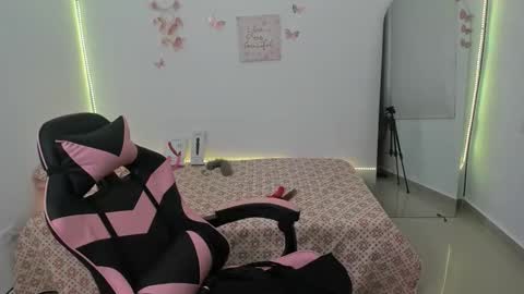 Greta online show from December 2025 08:25:01 PM