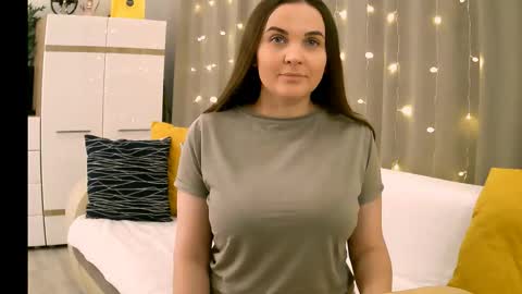 GretaGrant online show from October 2025 02:59:02 AM