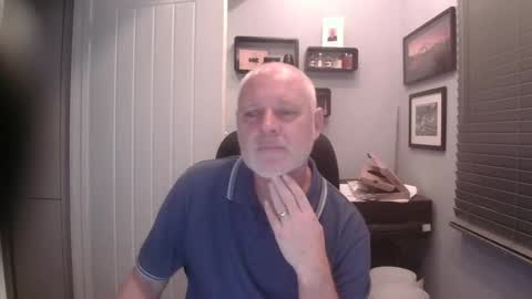 Snapshot of greyfox_6000 chatting on February 2025 08:33:02 PM greyfox_6000 online show from February 2025 08:33:02 PM