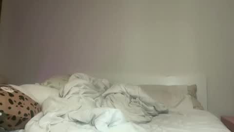 Snapshot of grrlgod chatting on October 2025 12:22:02 AM grrlgod online show from October 2025 12:22:02 AM