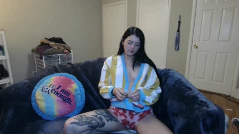 Snapshot of grumpytwo chatting on December 2024 04:22:02 AM grumpytwo online show from December 2024 04:22:02 AM