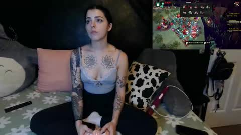 Snapshot of grumpytwo chatting on November 2025 12:57:02 AM grumpytwo online show from November 2025 12:57:02 AM