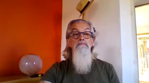 Snapshot of grybear60 chatting on October 2025 09:20:01 AM Grybear online show from October 2025 09:20:01 AM