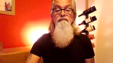 Grybear online show from November 2025 07:19:01 AM