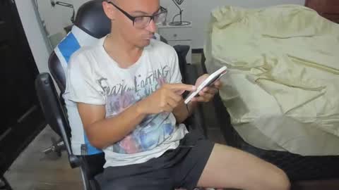 Snapshot of guachin_new chatting on December 2024 04:32:01 AM guachin_new online show from December 2024 04:32:01 AM