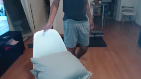 guachin_new online show from December 2025 06:36:02 PM