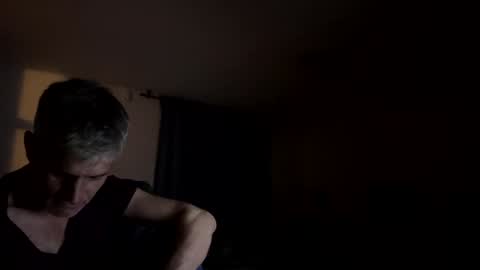 guardiannif_ online show from February 2025 12:38:02 AM