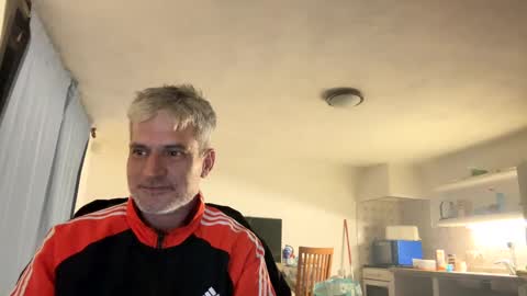 guardiannif_ online show from March 2025 09:48:02 PM