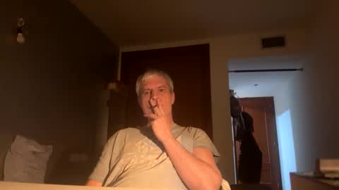 guardiannif_ online show from December 2025 12:29:01 AM