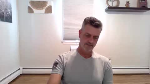 gudguy2025 online show from October 2025 02:40:01 PM