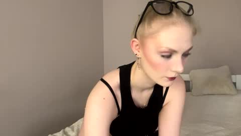 Vanessa online show from April 2026 06:07:02 AM