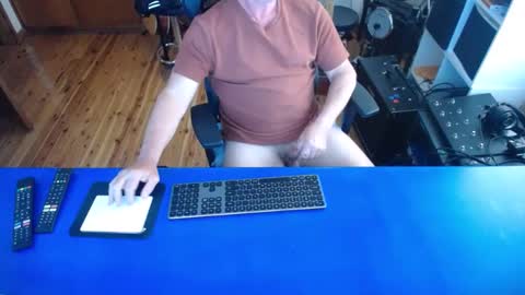 Snapshot of guesswhatigot2 chatting on January 2025 06:17:01 AM guesswhatigot2 online show from January 2025 06:17:01 AM