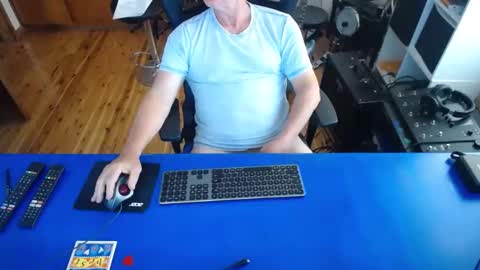 Snapshot of guesswhatigot2 chatting on January 2025 02:09:01 AM guesswhatigot2 online show from January 2025 02:09:01 AM