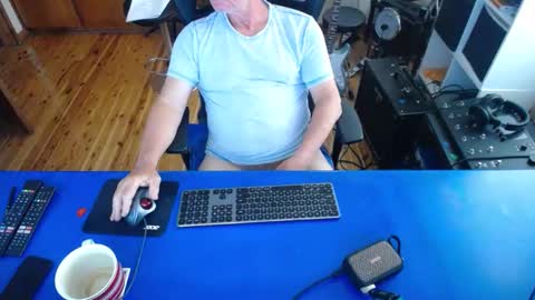 Snapshot of guesswhatigot2 chatting on January 2025 06:25:01 AM guesswhatigot2 online show from January 2025 06:25:01 AM