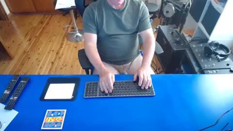 Snapshot of guesswhatigot2 chatting on January 2025 07:36:01 AM guesswhatigot2 online show from January 2025 07:36:01 AM