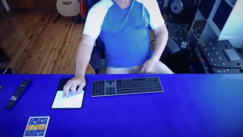 Snapshot of guesswhatigot2 chatting on March 2025 11:07:01 PM guesswhatigot2 online show from March 2025 11:07:01 PM