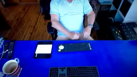 Snapshot of guesswhatigot2 chatting on October 2025 02:30:01 AM guesswhatigot2 online show from October 2025 02:30:01 AM