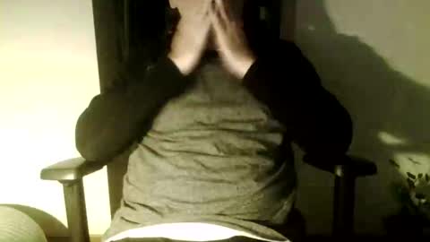 Snapshot of guide2 chatting on January 2025 10:22:02 PM Dislove online show from January 2025 10:22:02 PM