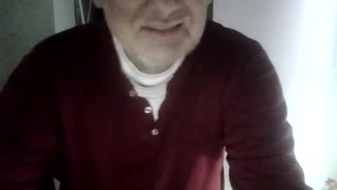Snapshot of guide2 chatting on November 2025 10:27:01 AM Dislove online show from November 2025 10:27:01 AM