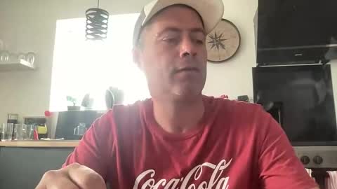 guil0 online show from September 2025 06:51:01 PM