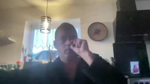 guil0 online show from October 2025 09:40:01 AM