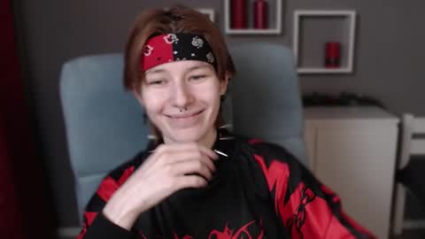 Snapshot of guitarandangell chatting on December 2025 06:25:02 PM guitarandangell online show from December 2025 06:25:02 PM