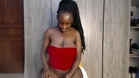 Miss Incredible online show from December 2024 11:06:02 PM