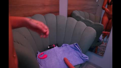 gummyluv online show from February 2026 05:20:02 PM