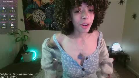 Snapshot of gunzinrose chatting on January 2025 04:27:02 PM Kylie online show from January 2025 04:27:02 PM