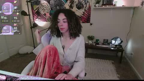 Snapshot of gunzinrose chatting on December 2025 12:49:02 AM Kylie online show from December 2025 12:49:02 AM