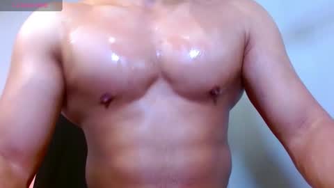 Snapshot of gurushake chatting on July 2026 08:01:01 PM holl latino online show from July 2026 08:01:01 PM