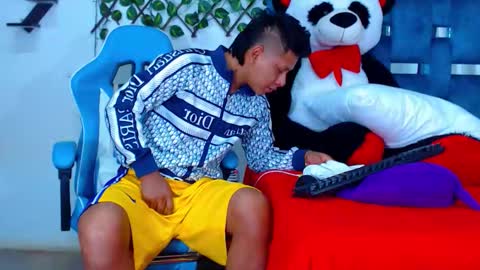 Snapshot of gurxxxt chatting on October 2025 12:22:02 PM Hakim online show from October 2025 12:22:02 PM