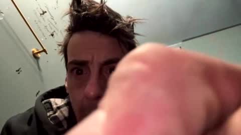 guy_shy420 online show from November 2025 10:15:01 AM