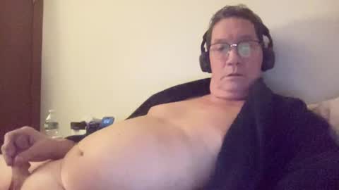 Snapshot of gwashere4u chatting on December 2024 05:17:01 AM gwashere4u online show from December 2024 05:17:01 AM