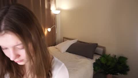 Molly online show from February 2026 05:25:01 AM