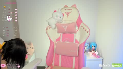   online show from December 2024 01:00:01 PM