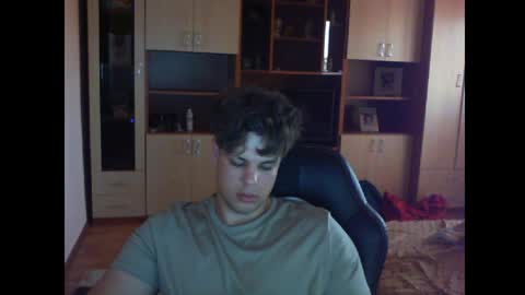 gymguy0505 online show from May 2026 08:00:01 AM