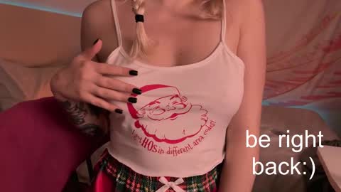 Lana online show from February 2025 07:17:02 PM