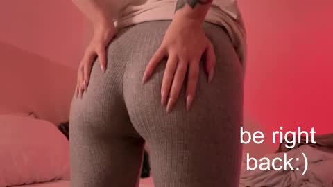 Lana online show from February 2025 07:05:02 PM