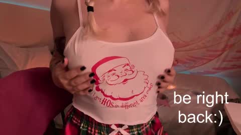 Lana online show from February 2025 06:59:01 PM