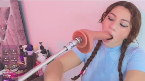 hade_cute2 online show from December 2024 03:33:01 PM