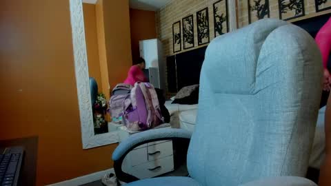 hadelyn_lee online show from April 2026 03:37:02 AM
