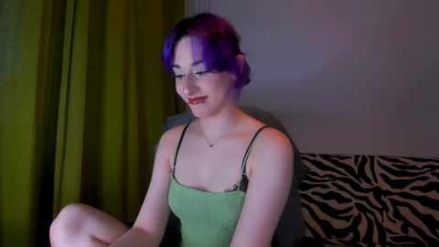 Snapshot of hadley_mills chatting on April 2026 04:33:02 PM hadley online show from April 2026 04:33:02 PM